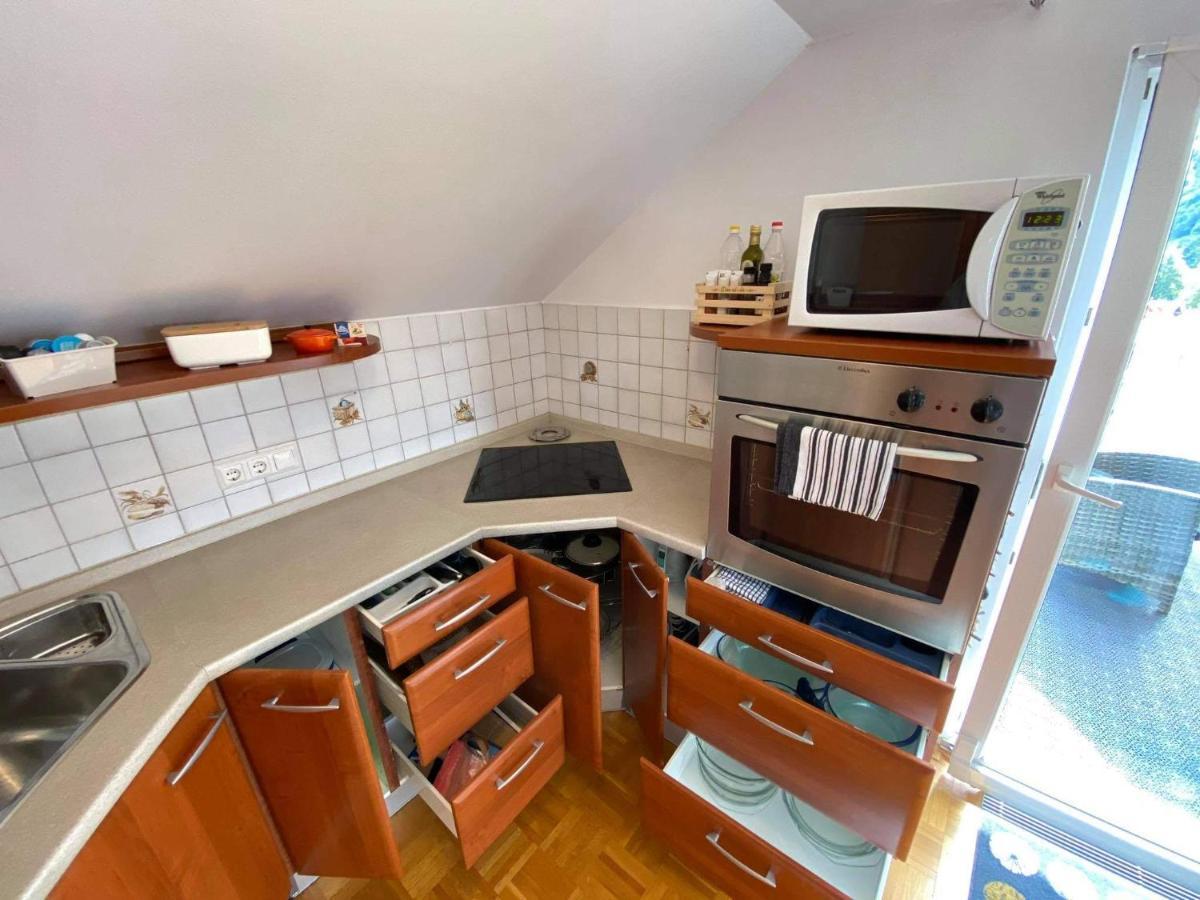 Apartment Kranj - Huge Terrace, Free P, Wi - Fi, Ac ภายนอก รูปภาพ